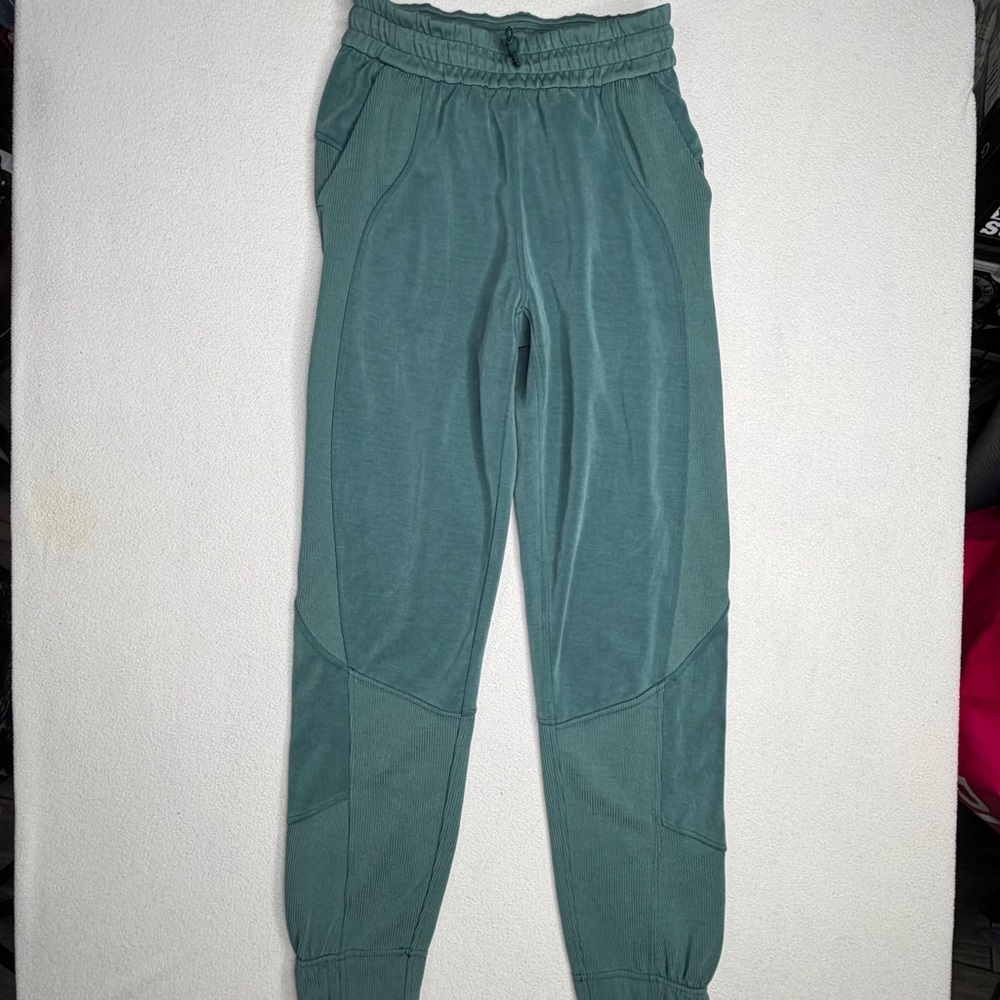 Lululemon Brushed Softstreme Ribbed High-Rise Jogger•Green Jasper - Picture 8 of 16
